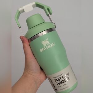 New Stanley IceFlow 20 Oz Fast Flow Anti spill Water Bottle Cup Pistachio 🐰🐣